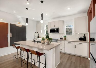 101 S Laxore Street #203
